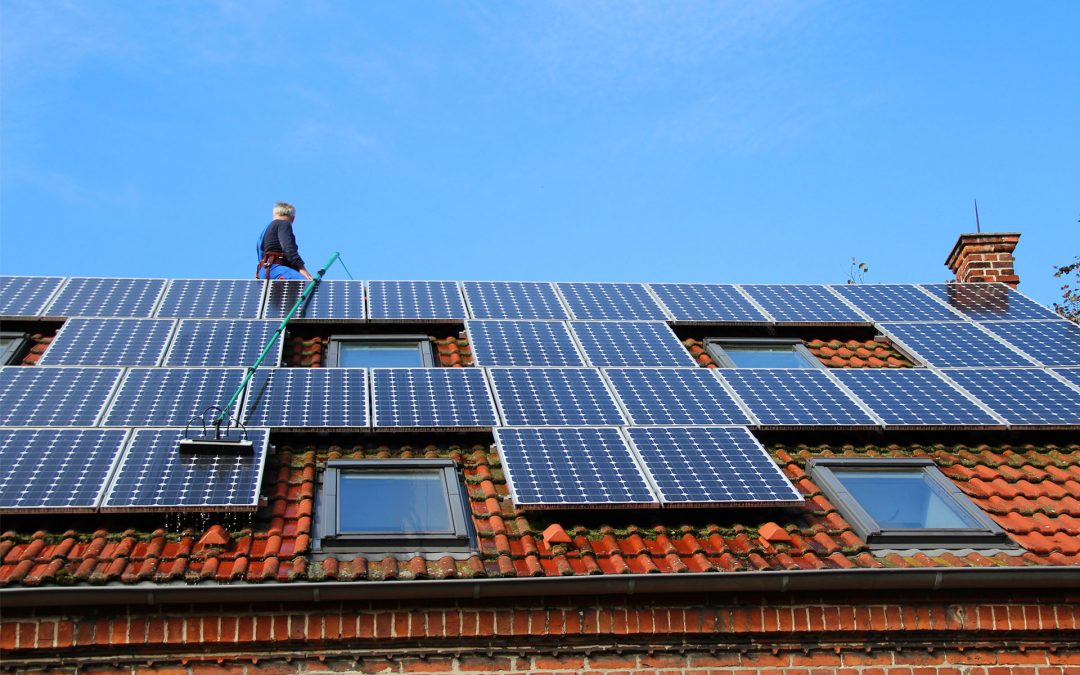 Pulizia pannelli solari fotovoltaici